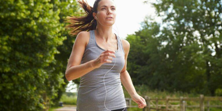 Doit-on courir ou marcher pour perdre du poids ?