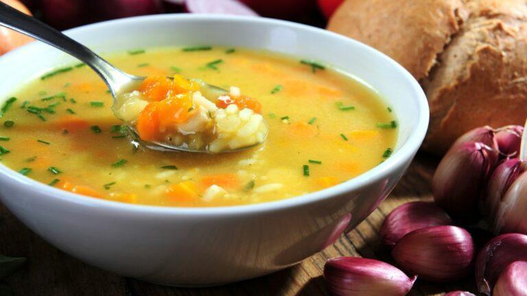 Une recette de soupe avec des légumes d’hiver et du petit épeautre
