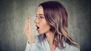 Comment vous pouvez combattre la mauvaise haleine pour toujours
