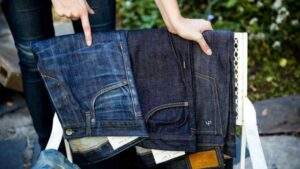 Quels sont ces petits secrets pour rendre un jean lavé bien neuf