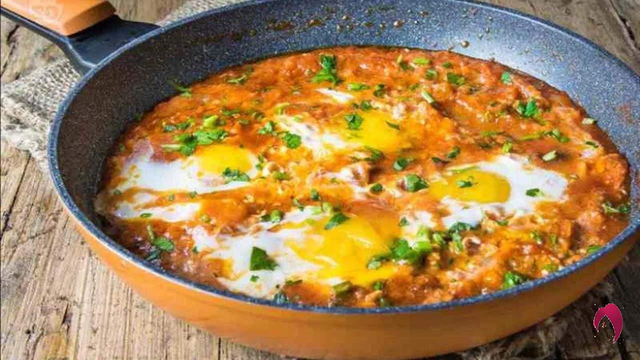 Recette œufs à la tomate cuits à la poêle