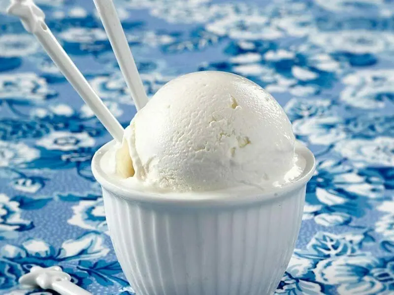 Comment réaliser facilement une délicieuse glace au yaourt maison ?