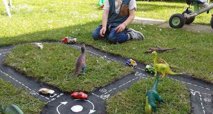 Comment créez des pistes de course en plein air pour vos enfants