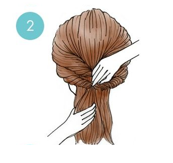 Le chignon torsadé 